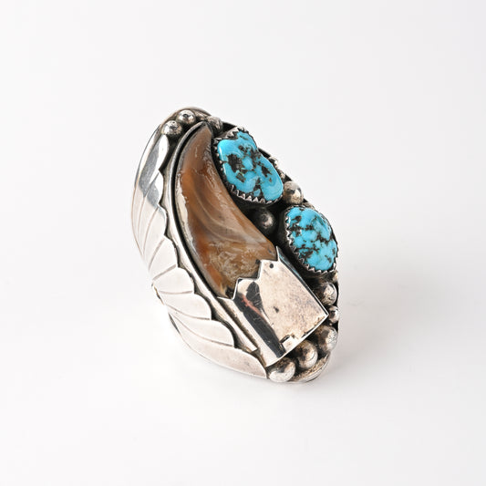 Vintage Sterling Silver Turquoise Ring with Bear Claw